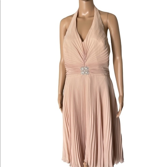 Aspeed halter dress. with matching scarf.  Size Xl, backless - Picture 2 of 4